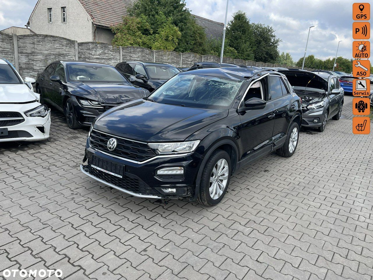Volkswagen T-Roc 1.5 TSI Life Plus - 1
