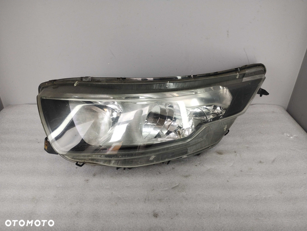 Lampa Reflektor Prawy Iveco Daily IV przed liftem