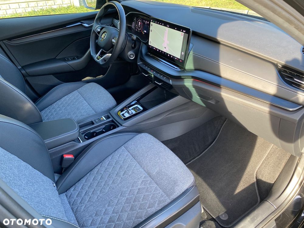 Skoda Octavia 1.5 TSI mHEV DSG Sportline - 17