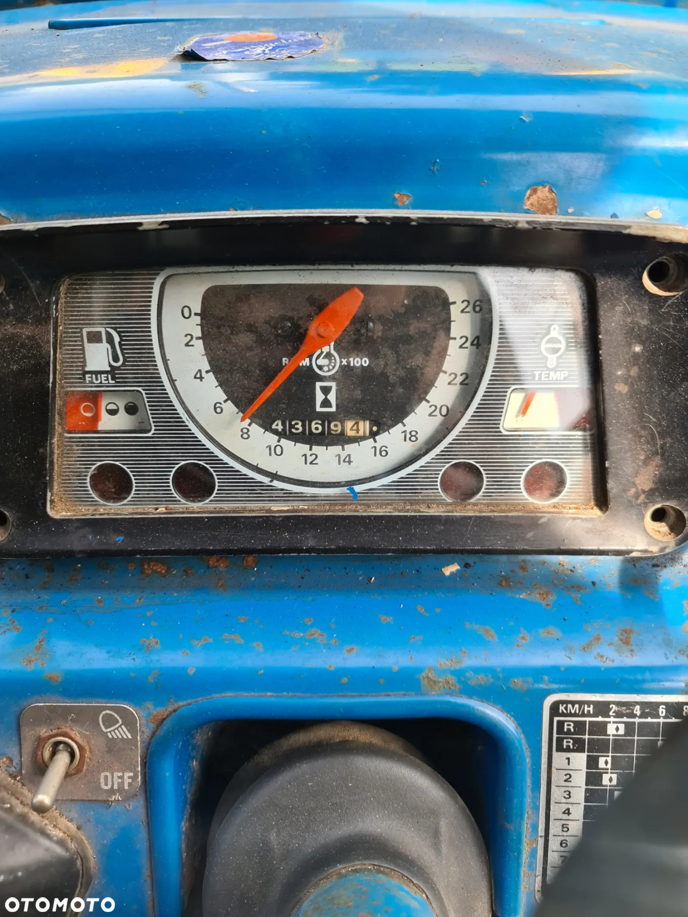 Ford 4100 - 8