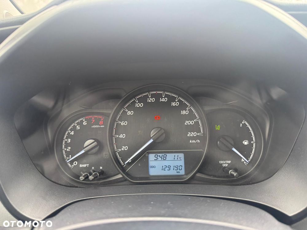 Toyota Yaris 1.5 Active - 10