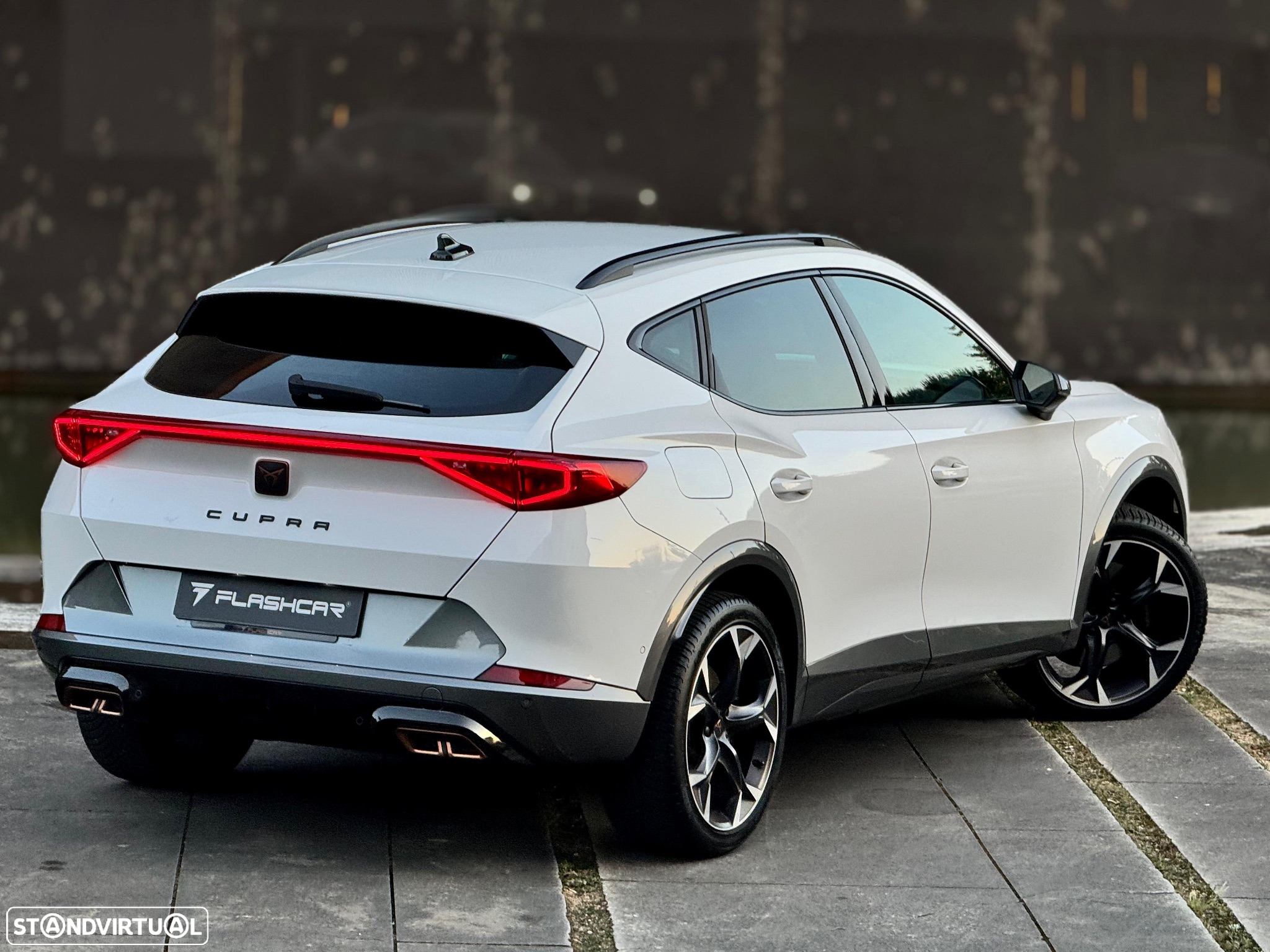 Cupra Formentor 1.4 e-Hybrid DSG VZ - 26