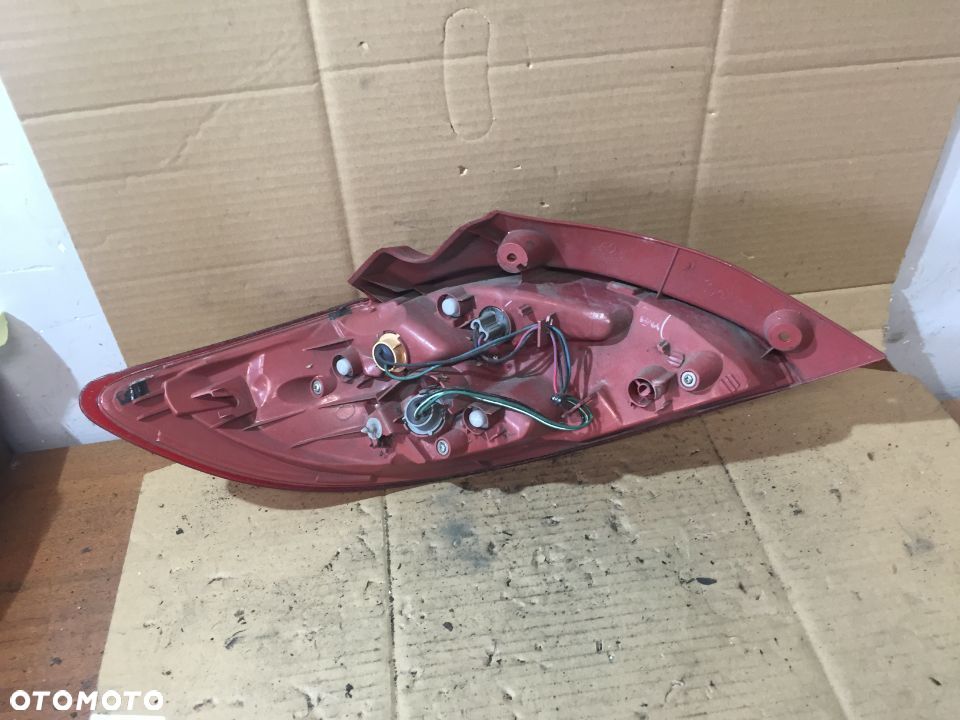 # MAZDA 2 II 07-10 LAMPA TYŁ TYLNA PRAWA - 2