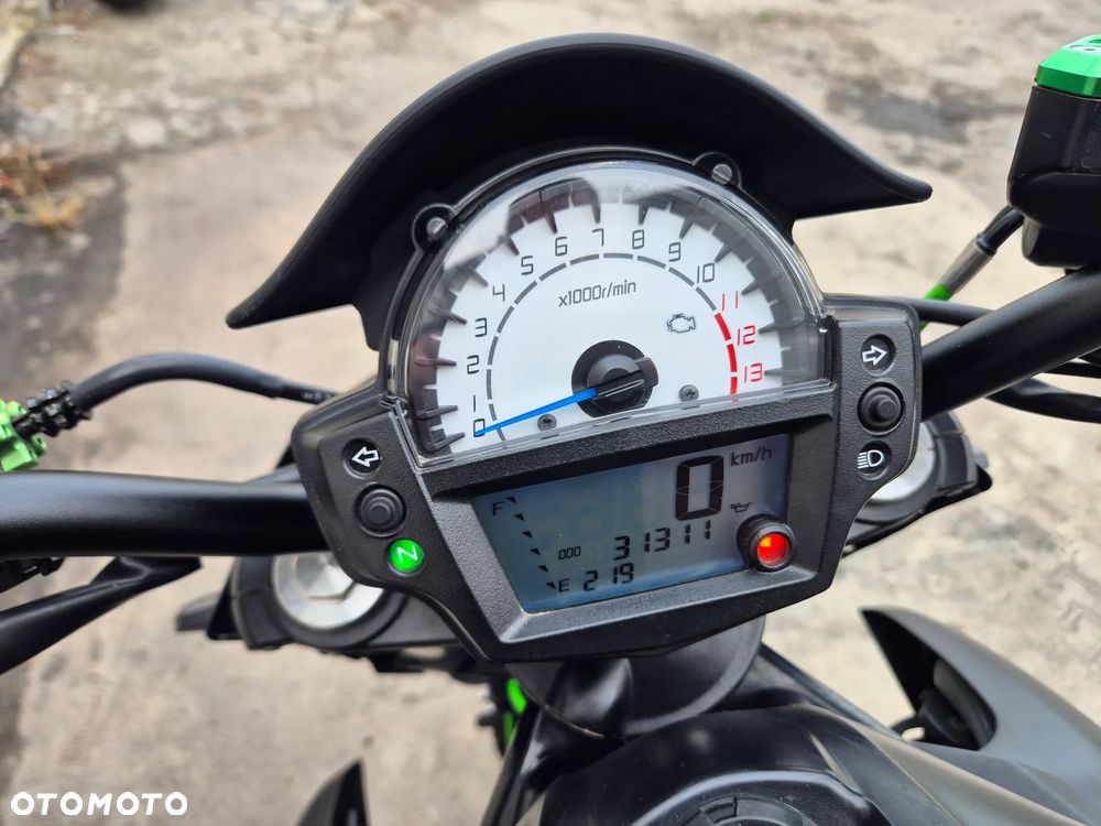 Kawasaki ER - 12