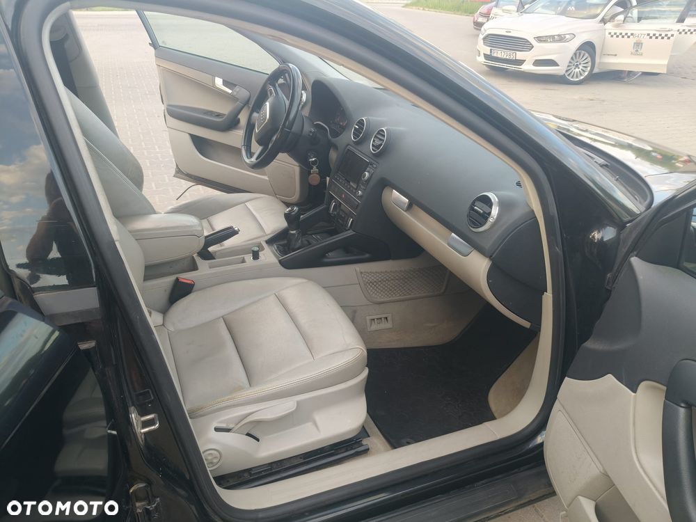 Audi A3 Sportback 1.4 TFSI S line Sportpaket - 2