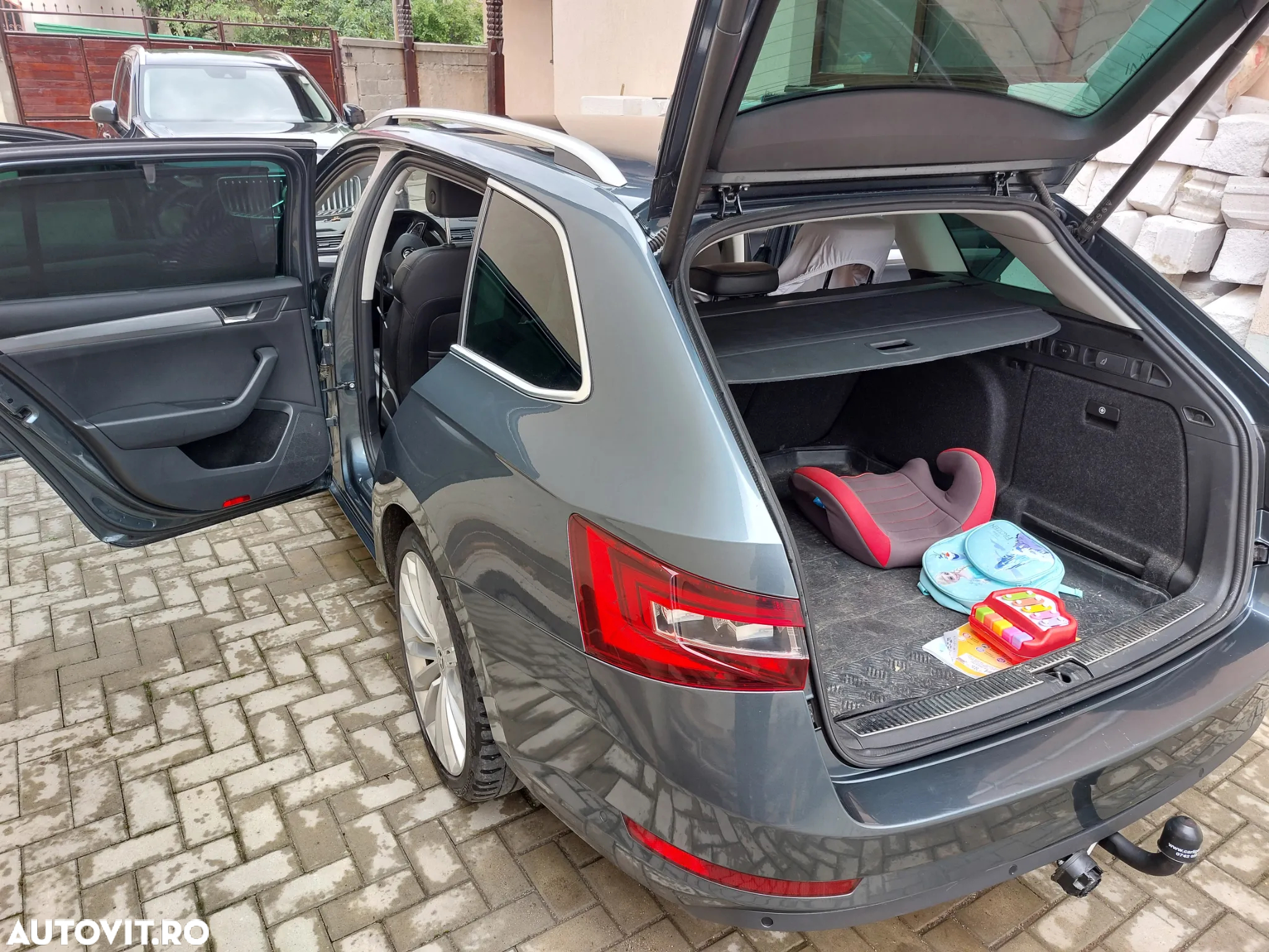 Skoda Superb 2.0 TDI DSG Sportline - 15