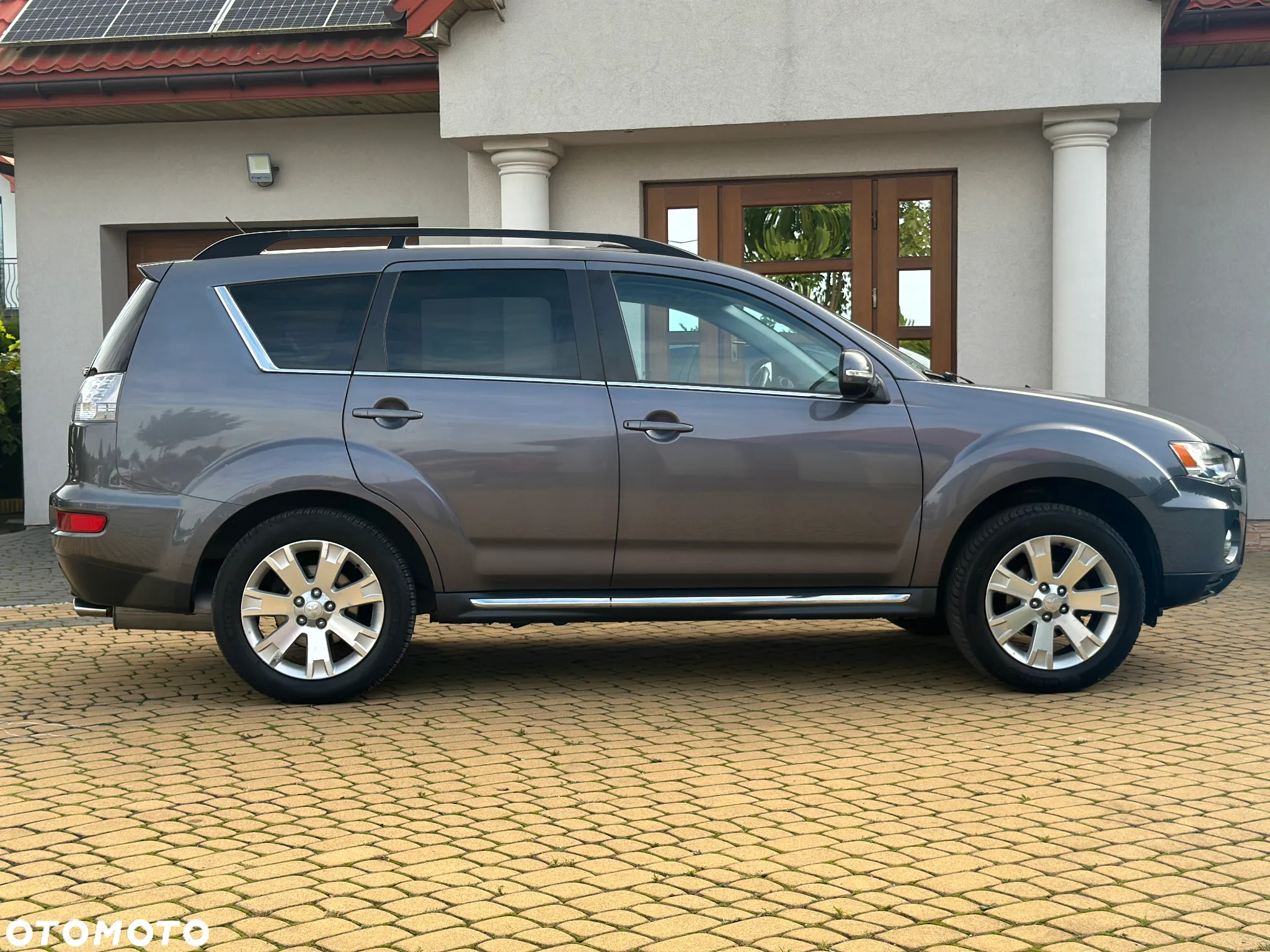 Mitsubishi Outlander - 13