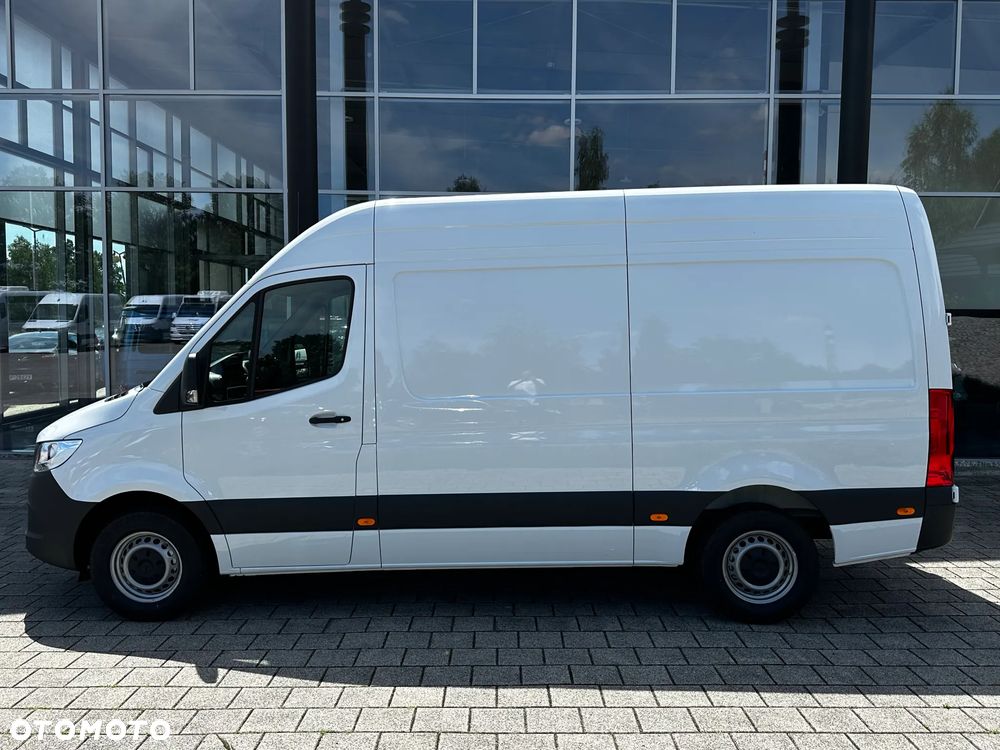 Mercedes-Benz Sprinter - 10