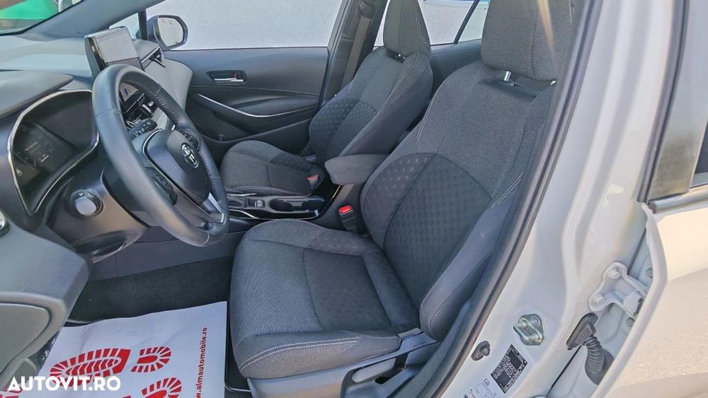 Toyota Corolla 1.8 HSD Dynamic - 12