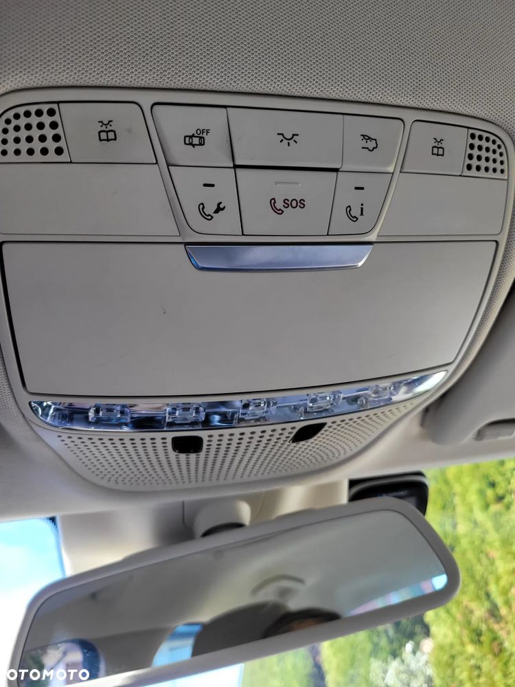 Mercedes-Benz Klasa C 200 4-Matic 9G-TRONIC - 13