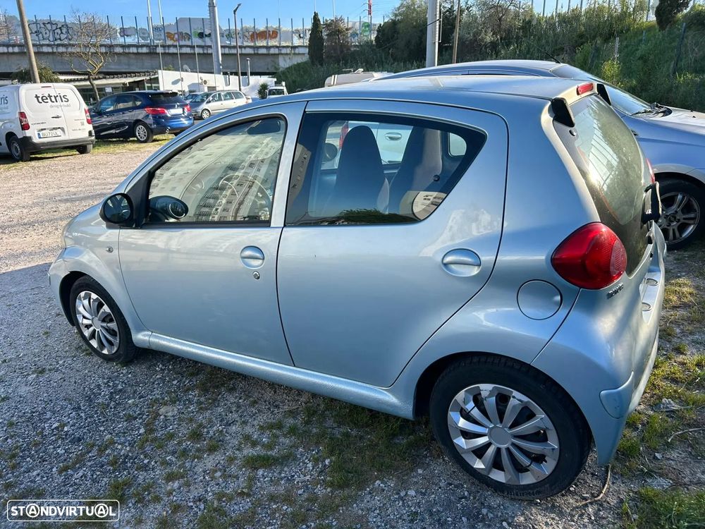 Toyota Aygo 1.0 - 4