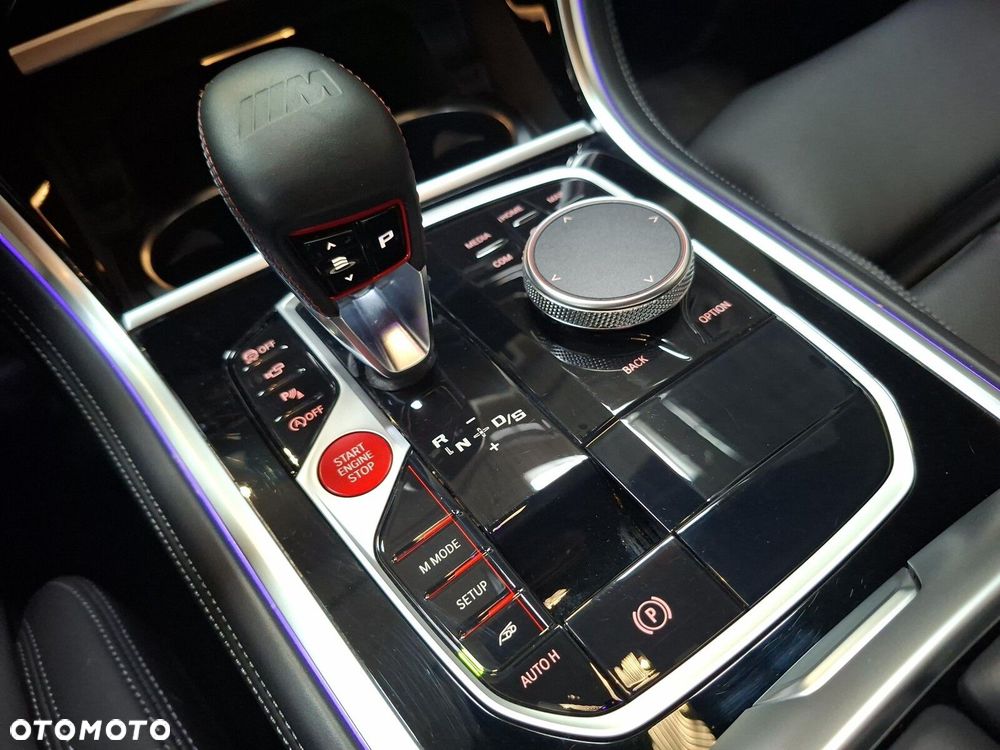 BMW M8 - 16