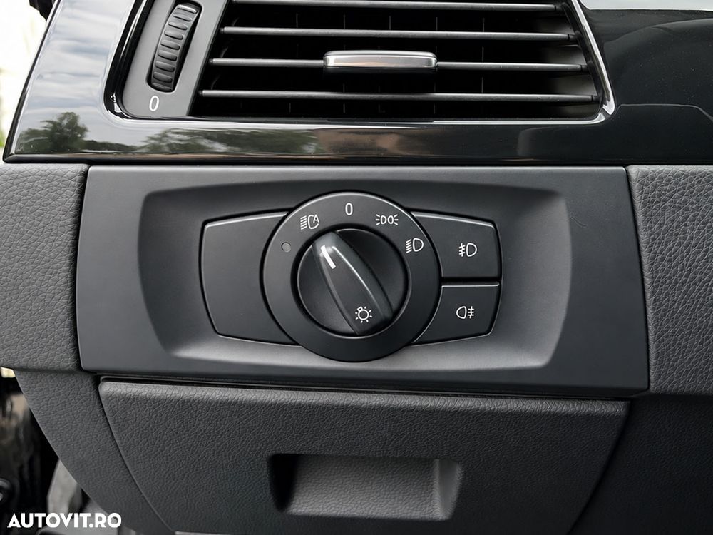 BMW Seria 3 320d Aut. - 17