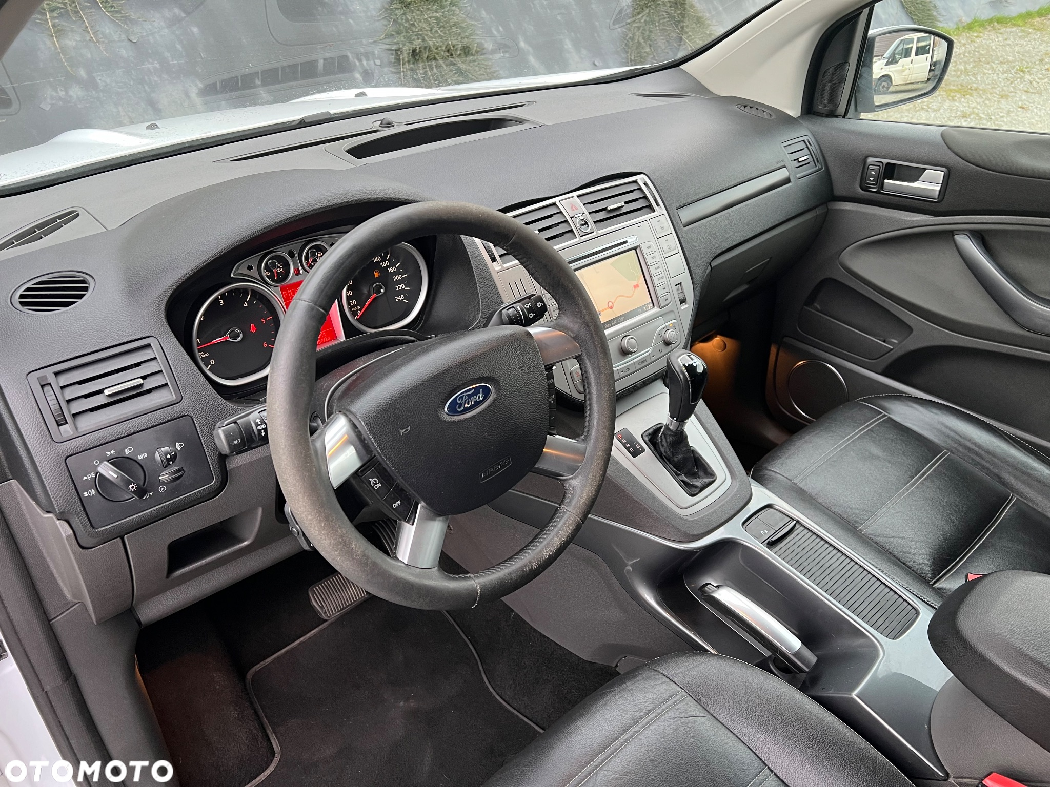 Ford Kuga 2.0 TDCi 4x4 Titanium - 22