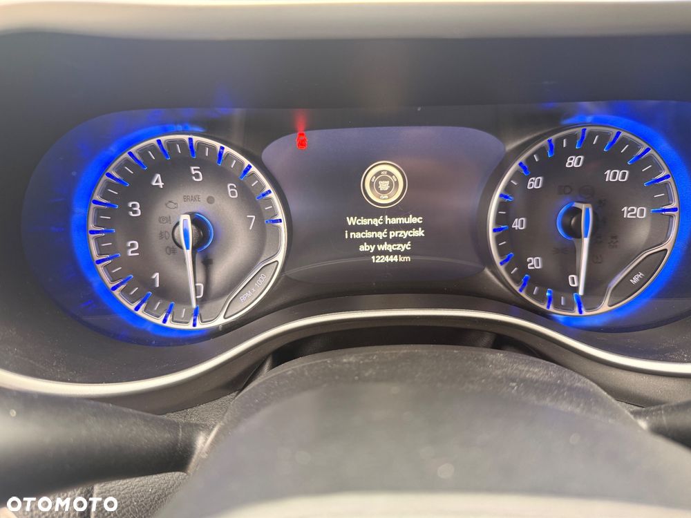 Chrysler Pacifica - 20