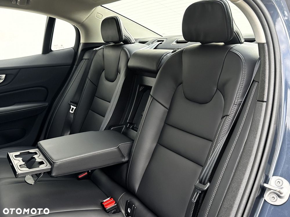 Volvo S60 - 16