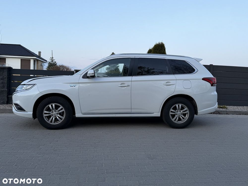 Mitsubishi Outlander Intense + - 1