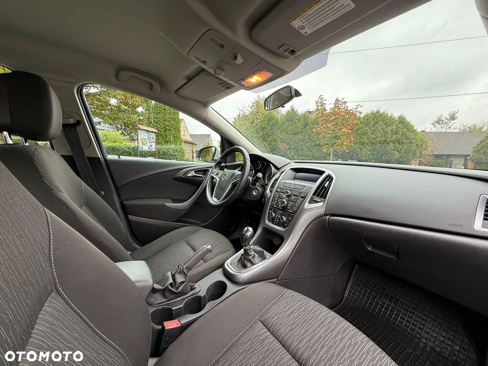 Opel Astra IV 1.4 T Active EU6 - 17