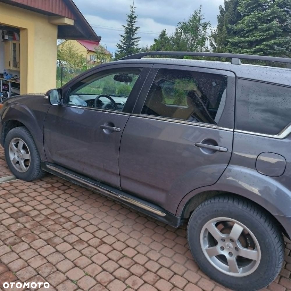Mitsubishi Outlander 2.2 DID Instyle EU5 - 3