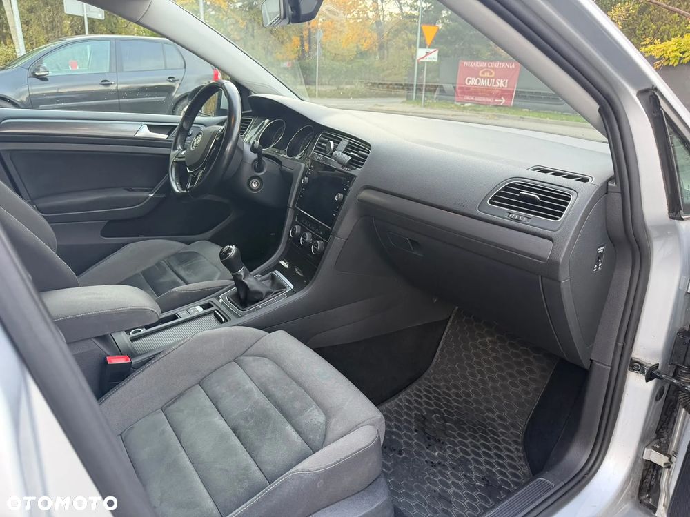 Volkswagen Golf 1.5 TSI BMT Evo Comfortline - 20