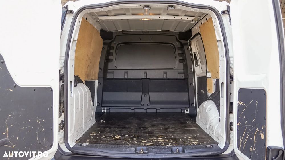 Volkswagen Caddy - 19