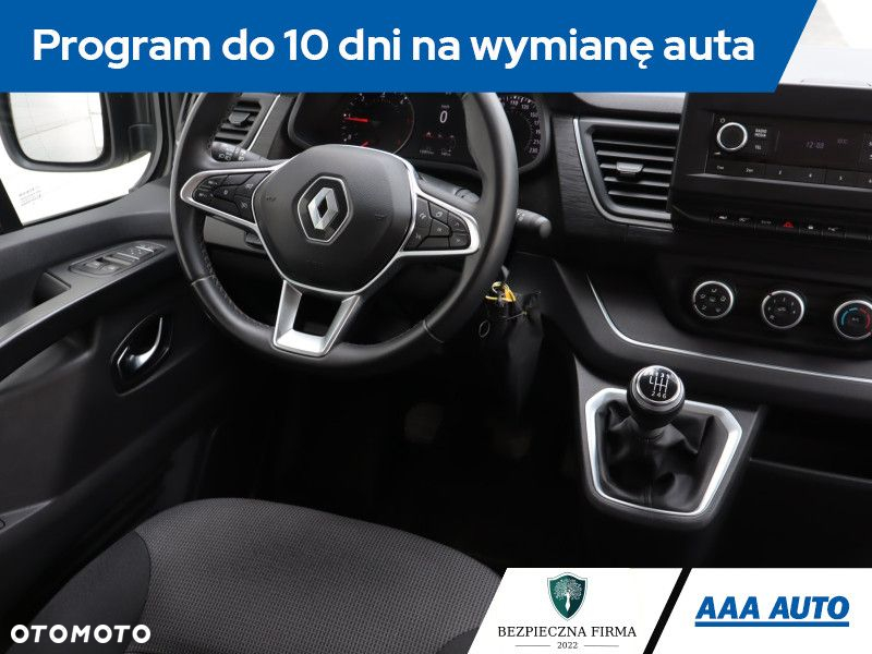 Renault Trafic - 8