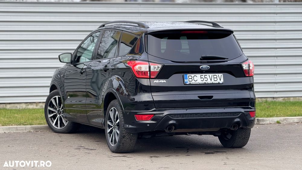 Ford Kuga 2.0 TDCi 4WD Powershift ST-Line - 6