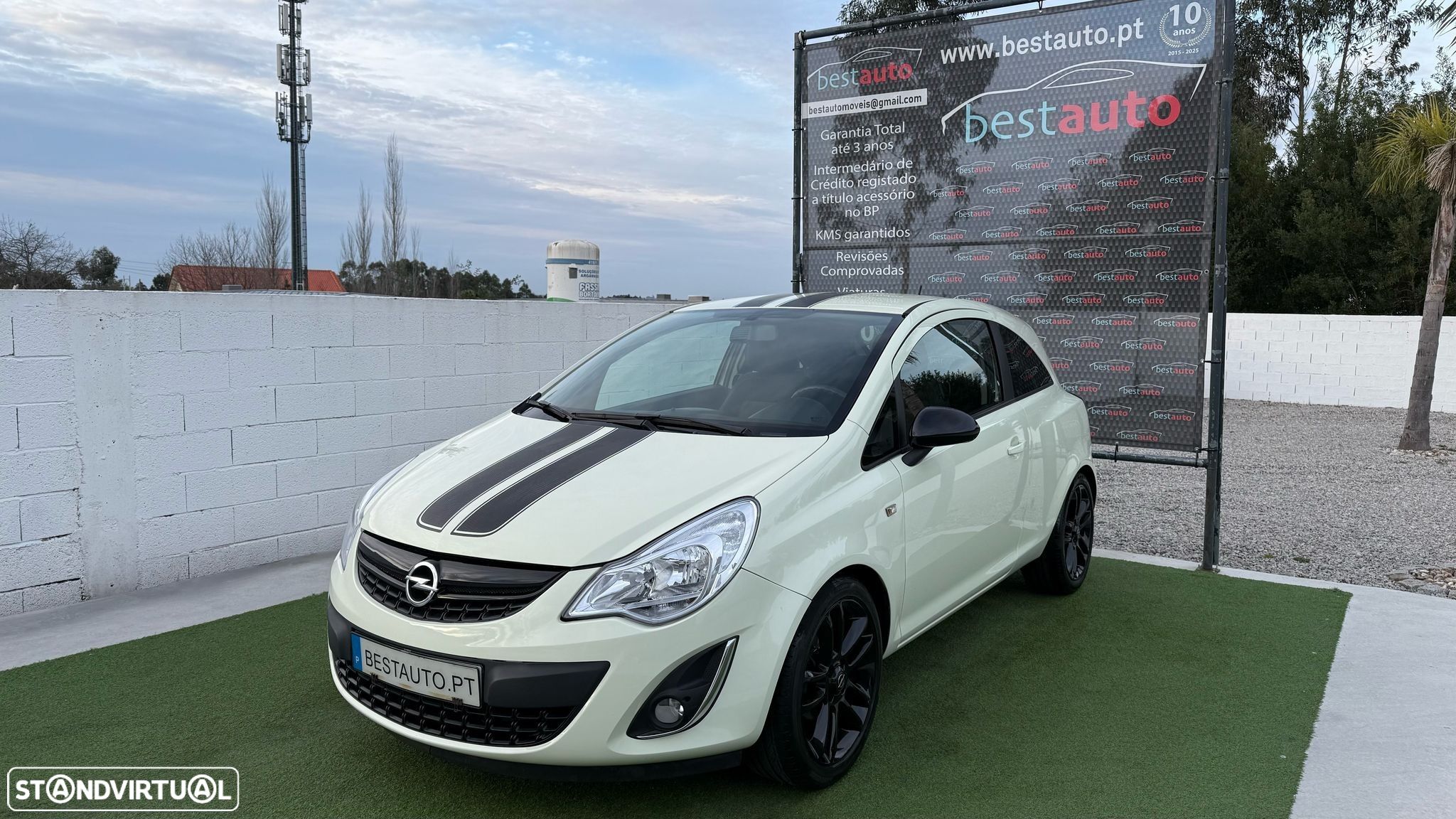 Opel Corsa 1.2 Black Edition - 1