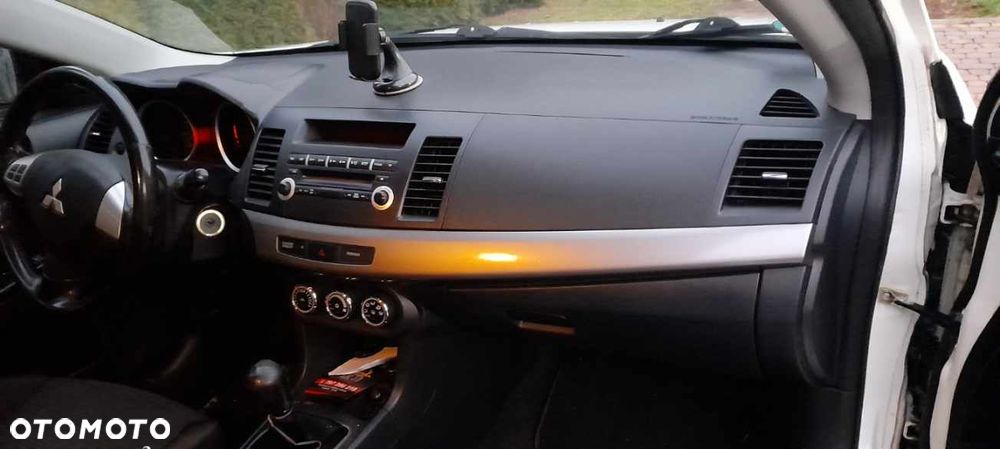 Mitsubishi Lancer 1.6 ClearTec Inform - 13