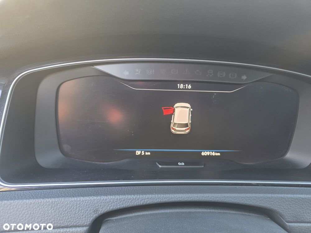 Volkswagen Golf - 32