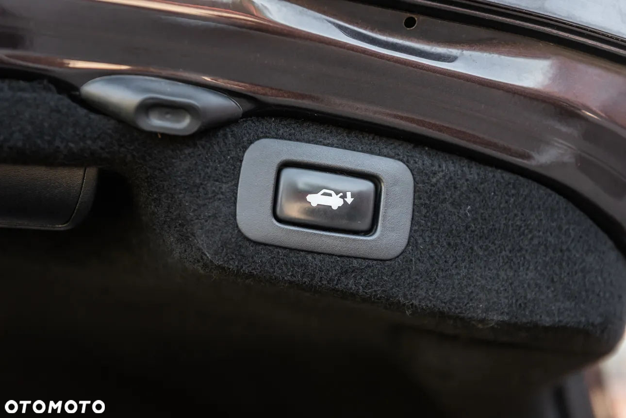 Lexus LS 600h Elite EU6 - 34