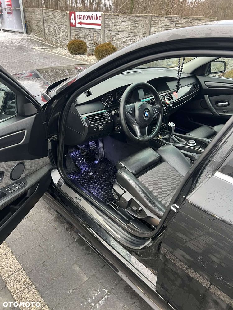 BMW Seria 5 520i - 13