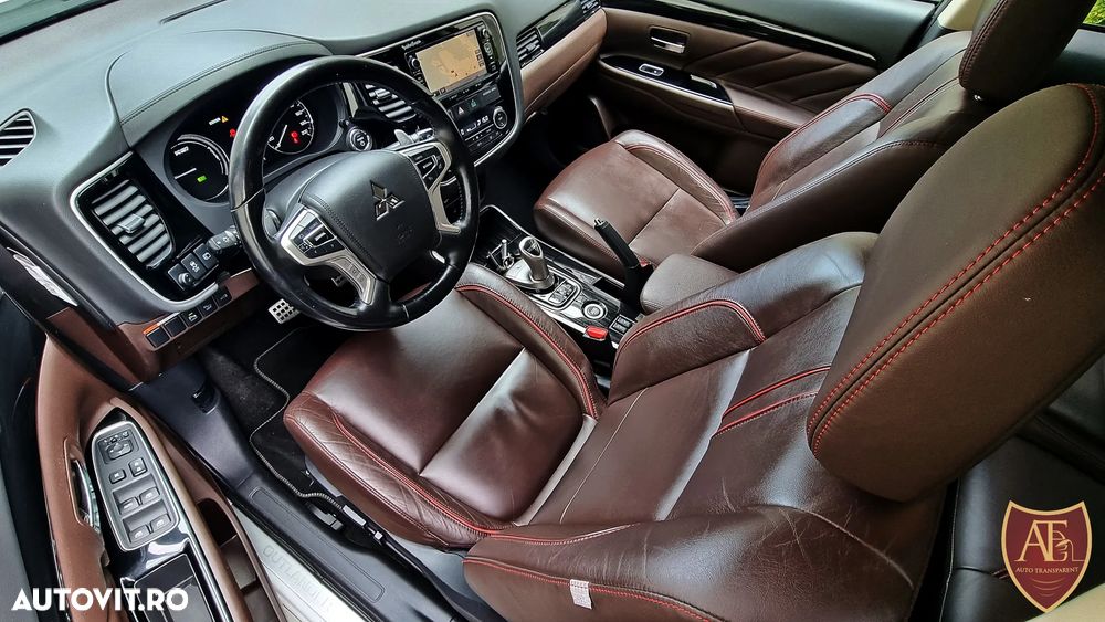 Mitsubishi Outlander 2.0 4WD - 5