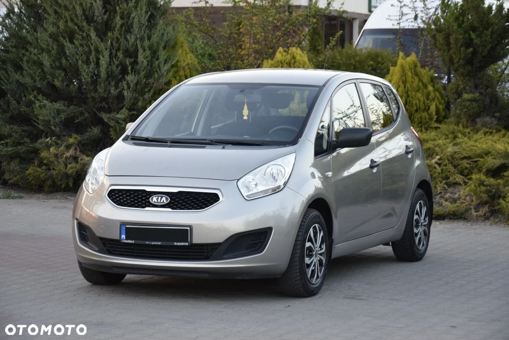 Kia Venga - 37