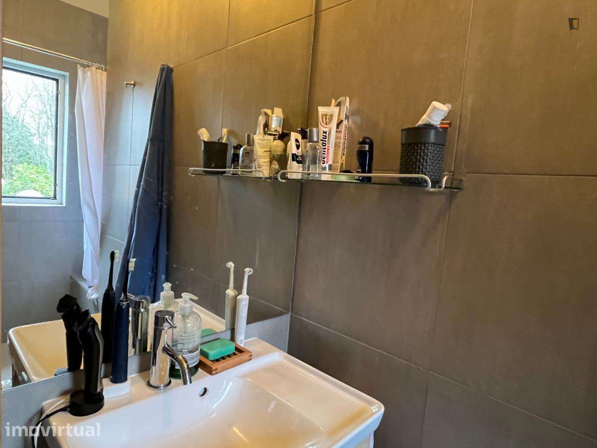 Quarto - localizado em Vila nova de gaia - Grande imagem: 2/19