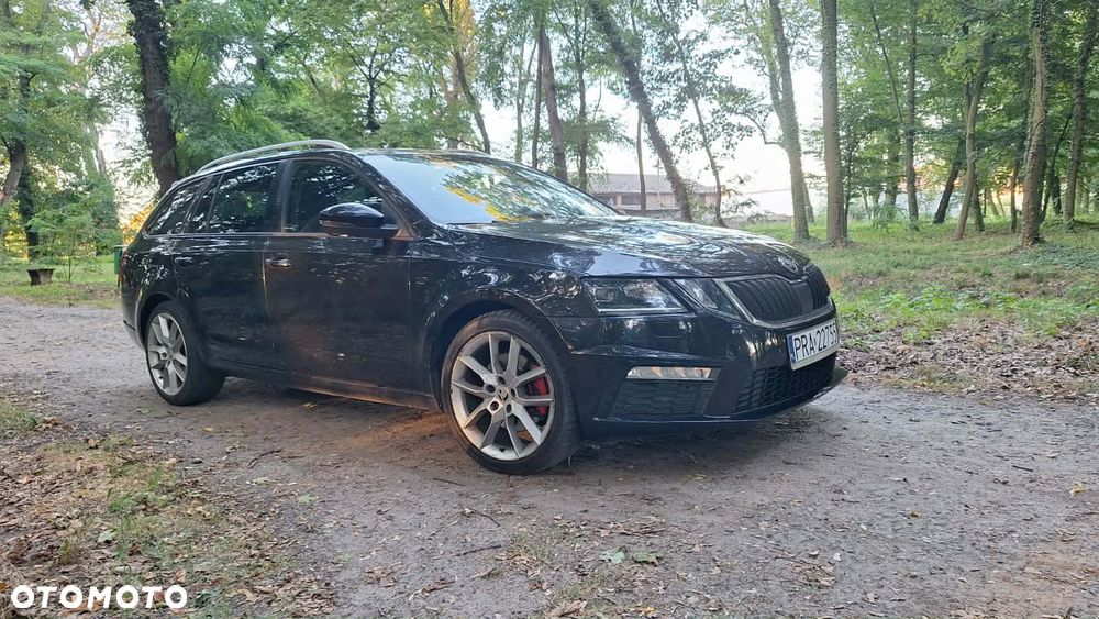 Skoda Octavia 2.0 TDI RS Challenge DSG - 26