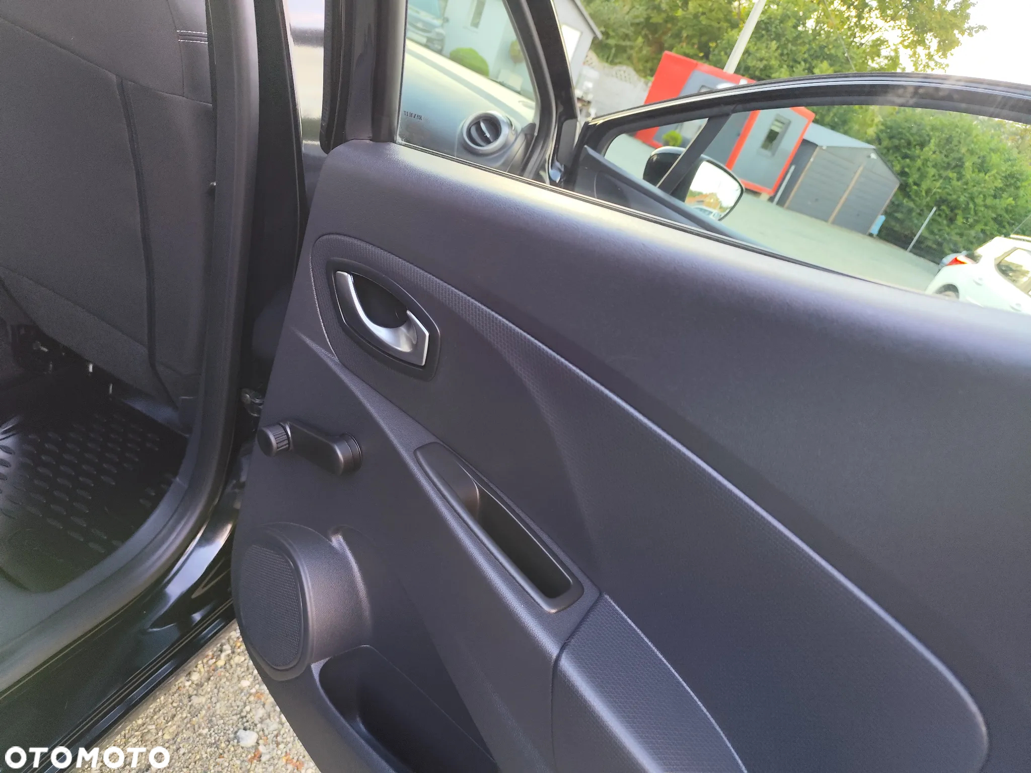 Renault Clio 1.2 16V 75 LIMITED - 34