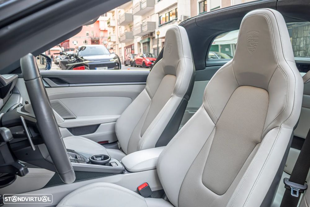 Porsche 911 (992) Targa 4S PDK - 11