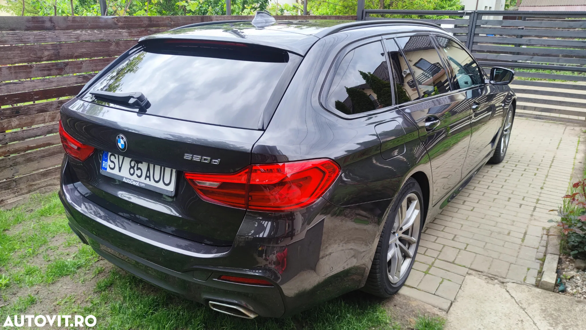 BMW Seria 5 520d Touring Aut. M Sport Edition - 4