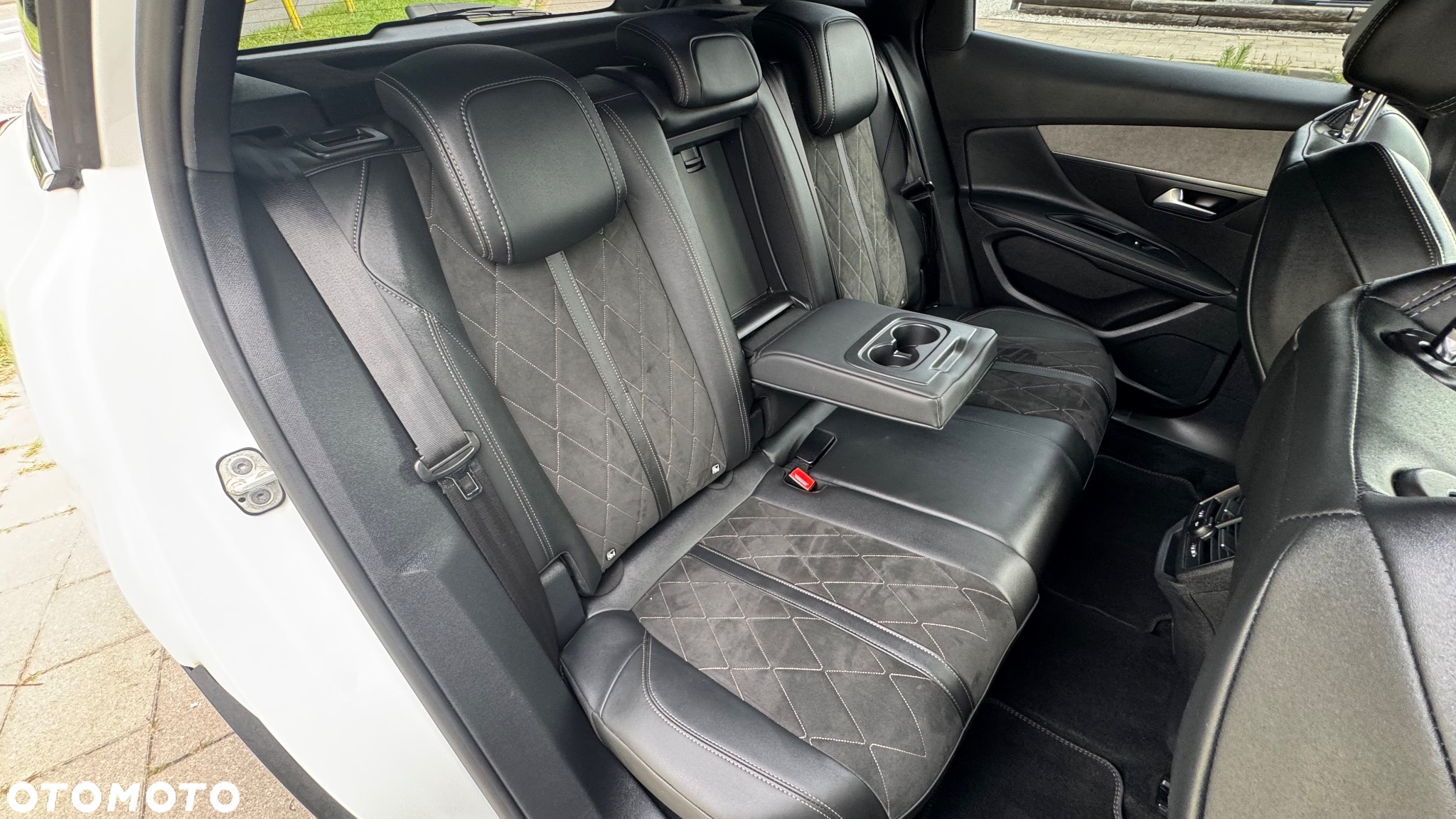 Peugeot 3008 2.0 BlueHDi GT S&S EAT6 - 25