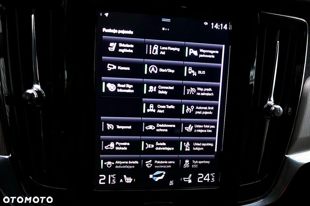 Volvo V90 Cross Country - 29