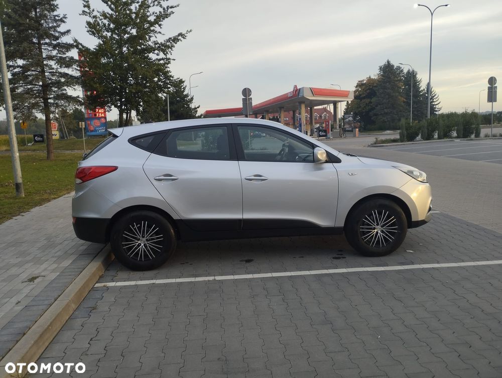 Hyundai ix35 1.6 2WD Fifa World Cup Edition - 9