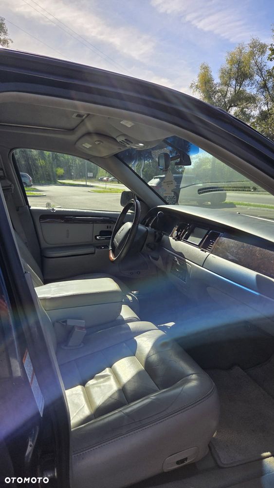 Lincoln Town Car 4.6 Signature - 18