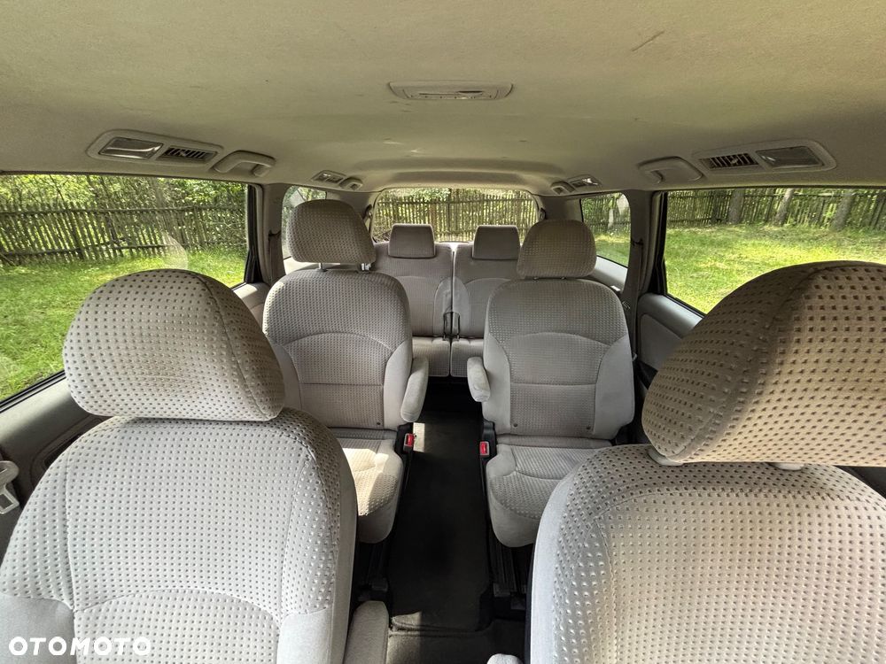 Mitsubishi Grandis - 18