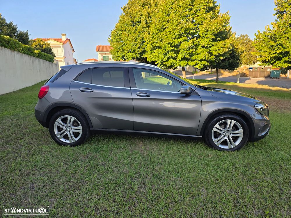 Mercedes-Benz GLA 220 d Urban - 11