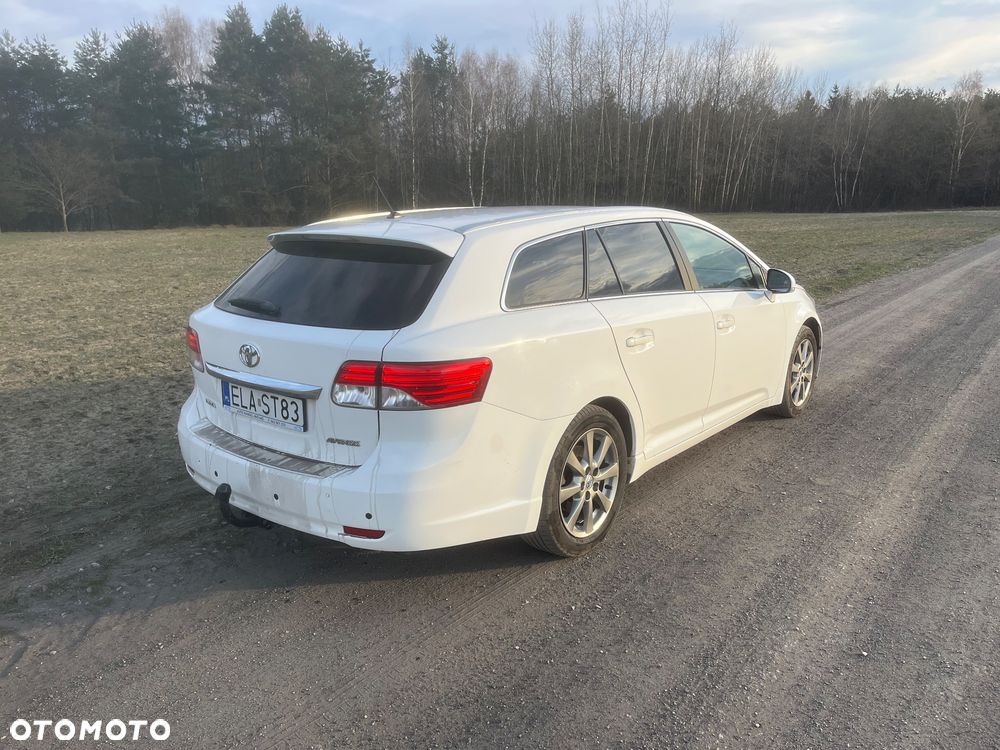 Toyota Avensis Touring Sports 1.8 Executive - 9