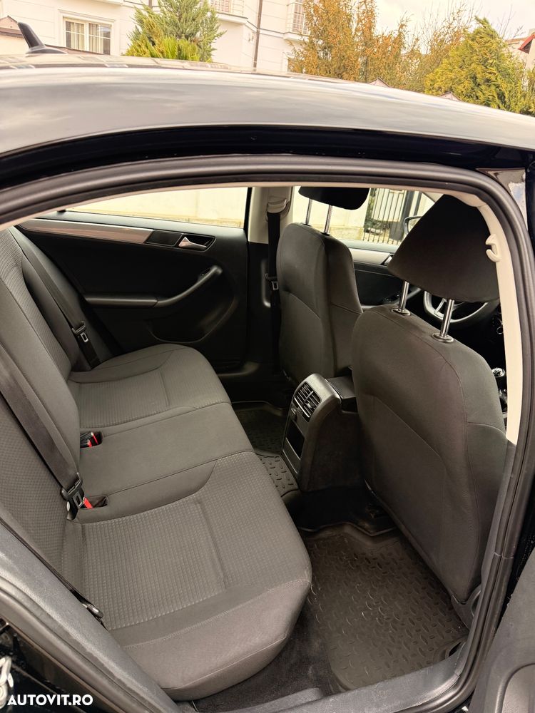 Volkswagen Jetta 1.2 TSI Comfortline - 12