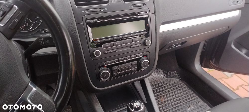 Volkswagen Jetta 1.6 TDI Comfortline - 6