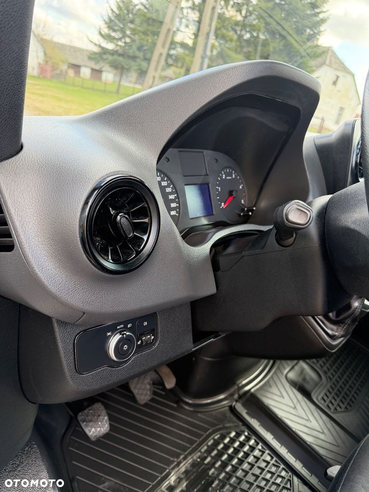 Mercedes-Benz Sprinter - 37