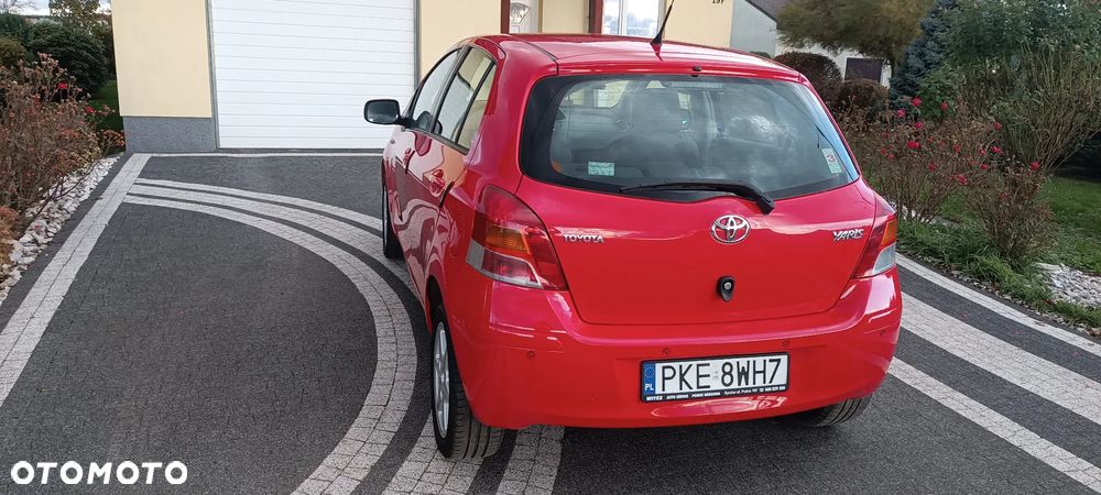 Toyota Yaris 1.33 Luna - 4